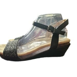 AXXIOM Womens‎ Fleur Black Wedge Sandals Size 9.5M Laser Cut Ankle Strap Comfort